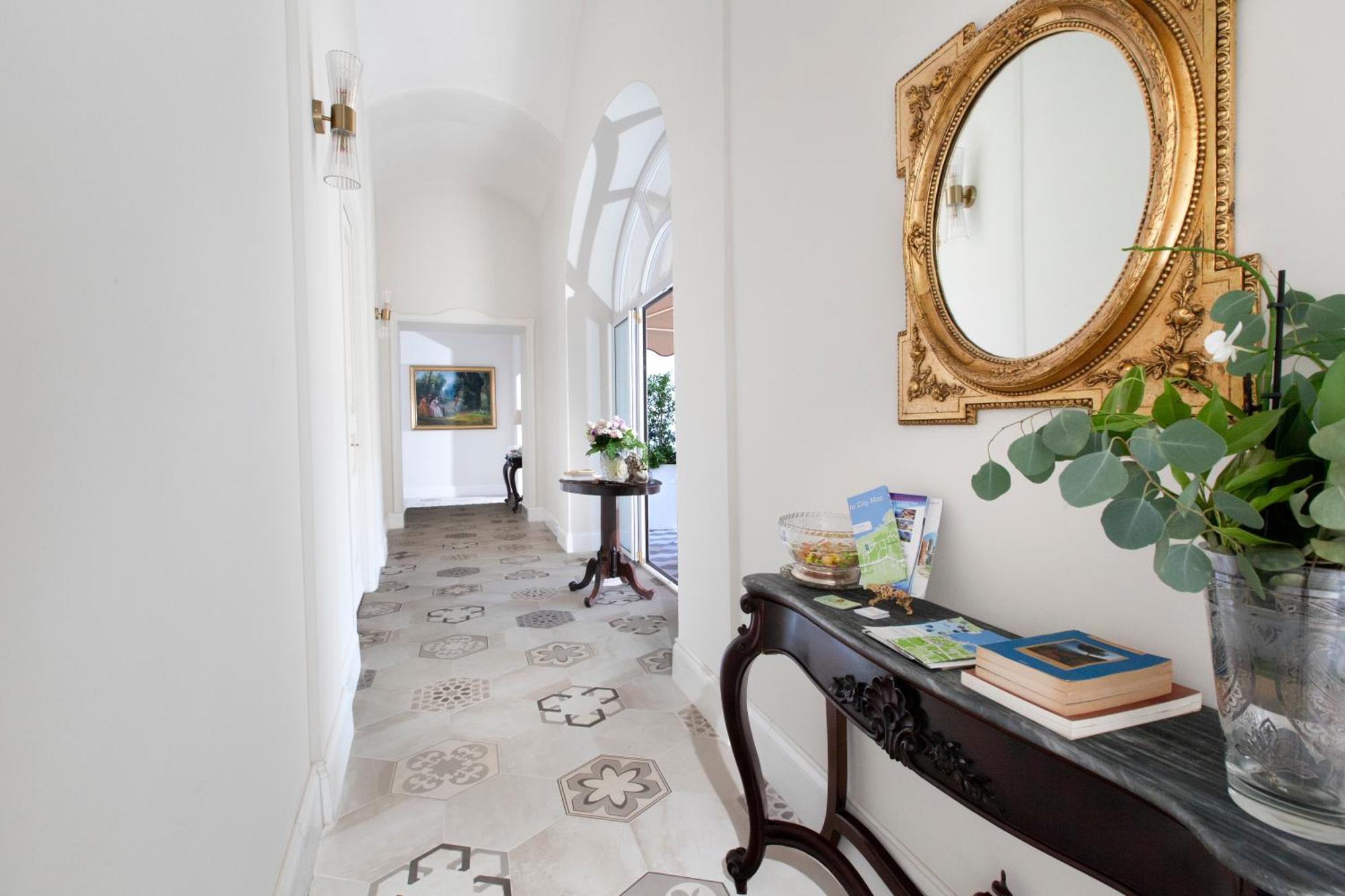 Grace Suites Sorrento Luaran gambar